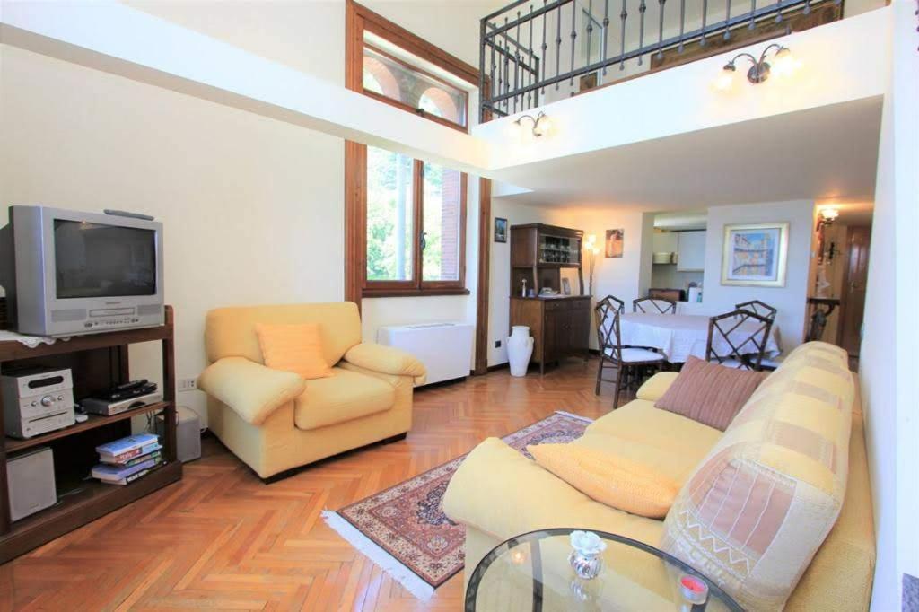Charming Apartment Lake Front Acquaseria Exterior photo